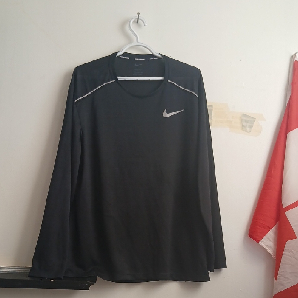 Nike Black Long Sleeve Tee